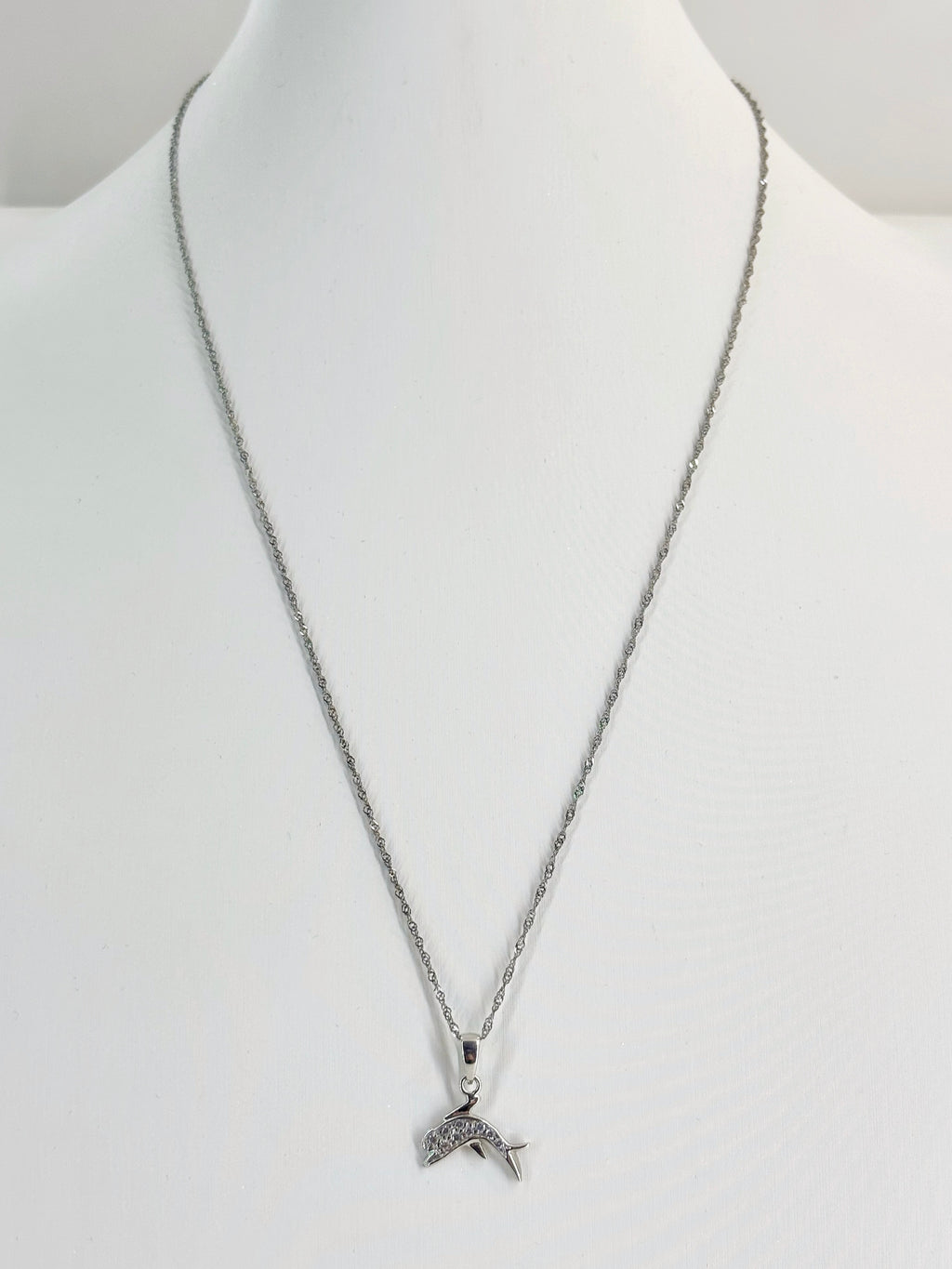 Collana Delfino