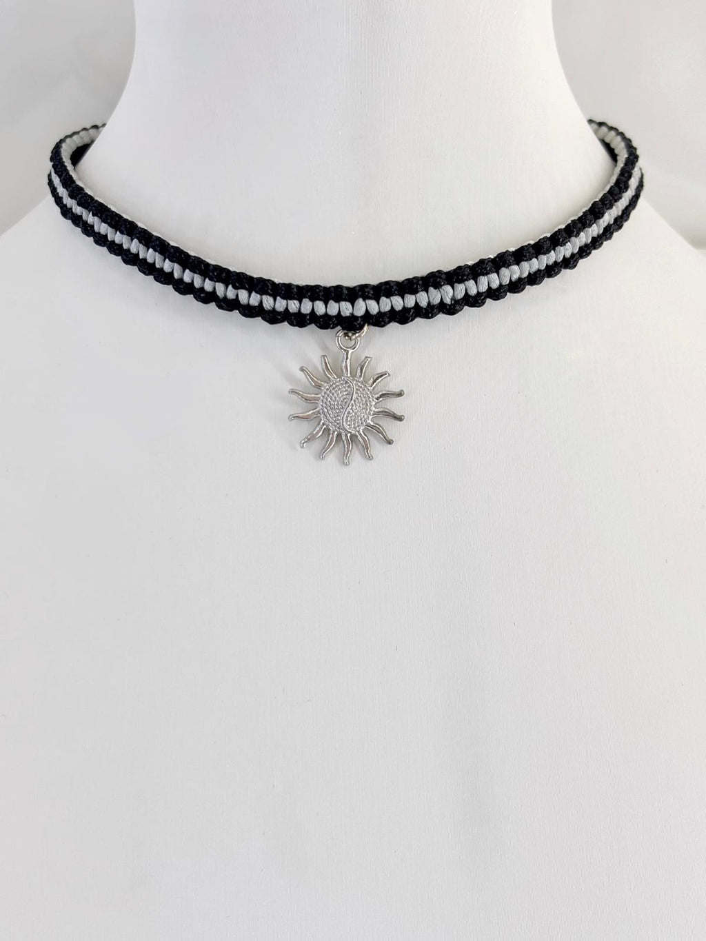 Choker Sole