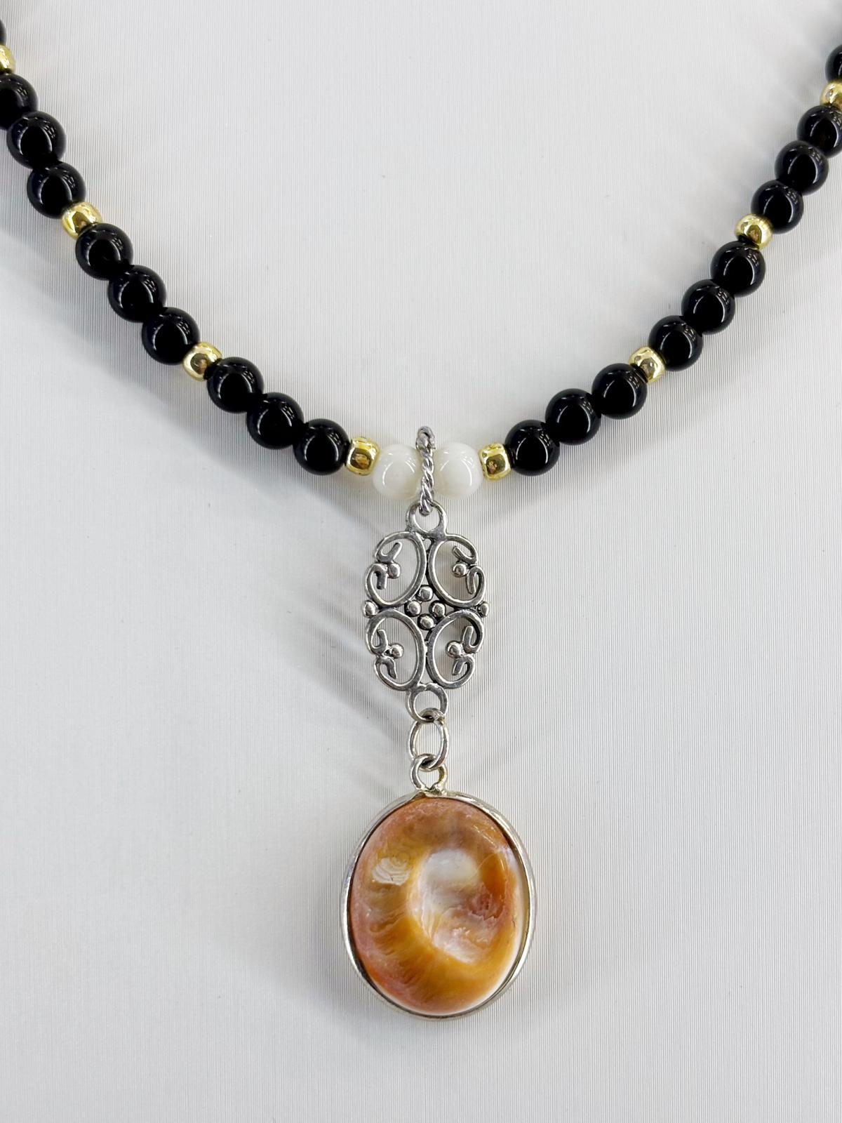 Collana Occhio Notturno