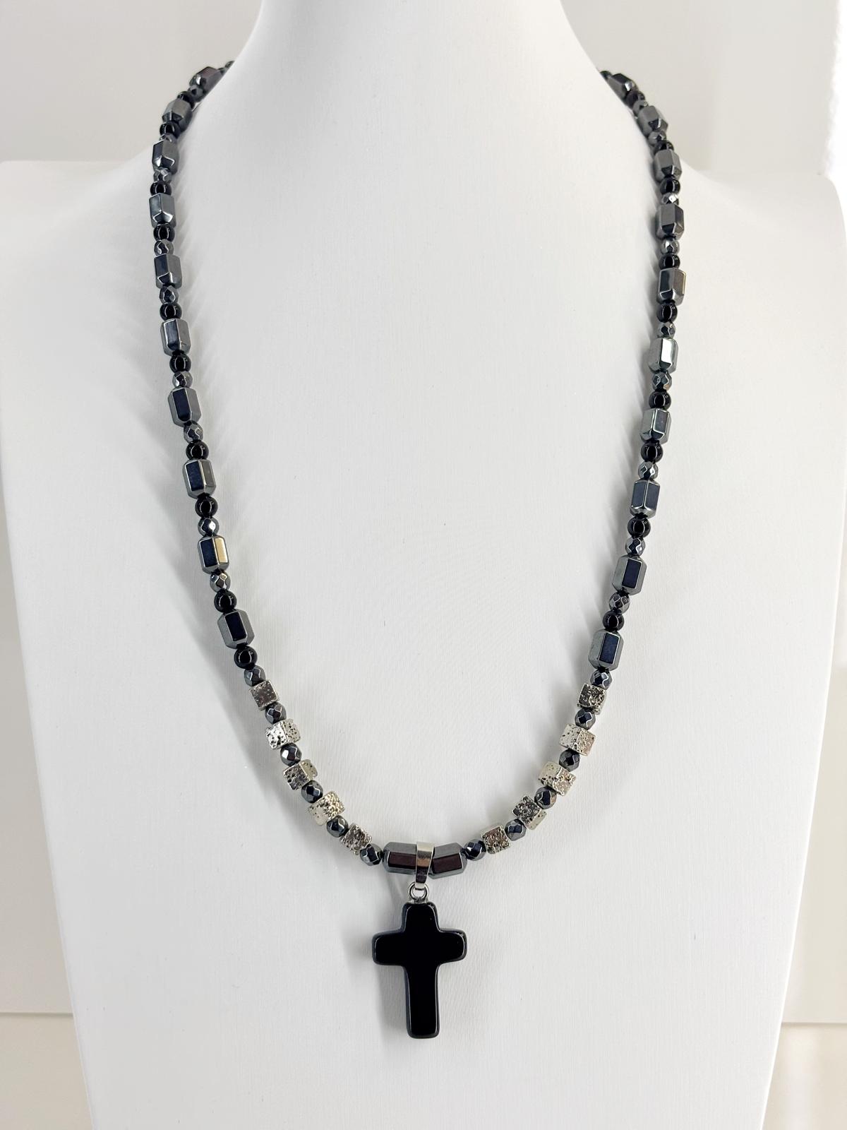Collana Croce Ossidiana