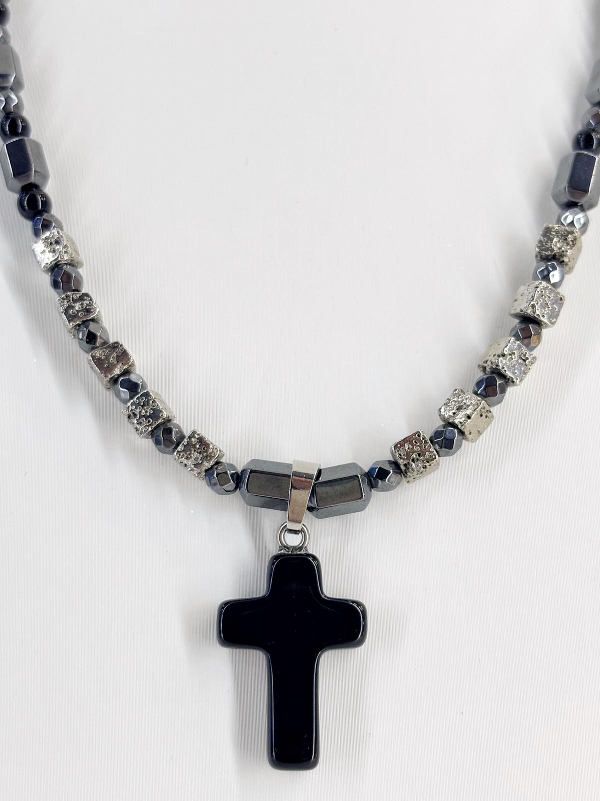 Collana Croce Ossidiana